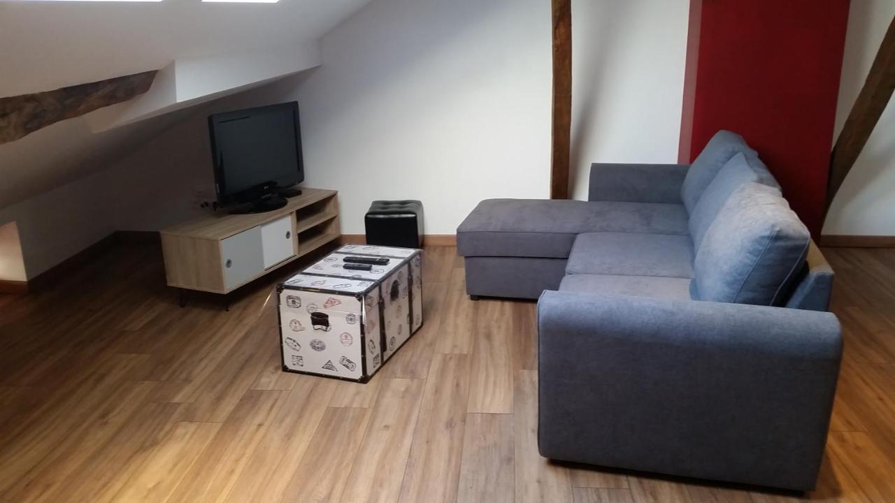 Logis Hotel - Les Pasteliers ลาวัวร์ ภายนอก รูปภาพ