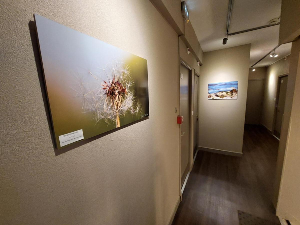 Logis Hotel - Les Pasteliers ลาวัวร์ ภายนอก รูปภาพ