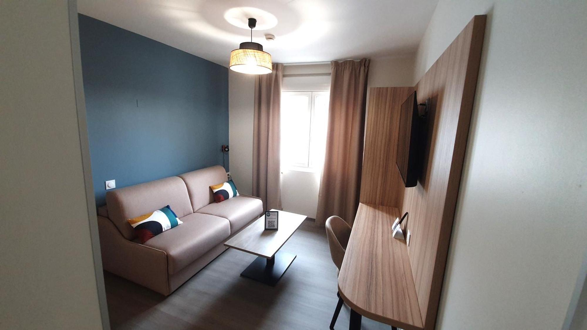 Logis Hotel - Les Pasteliers ลาวัวร์ ภายนอก รูปภาพ