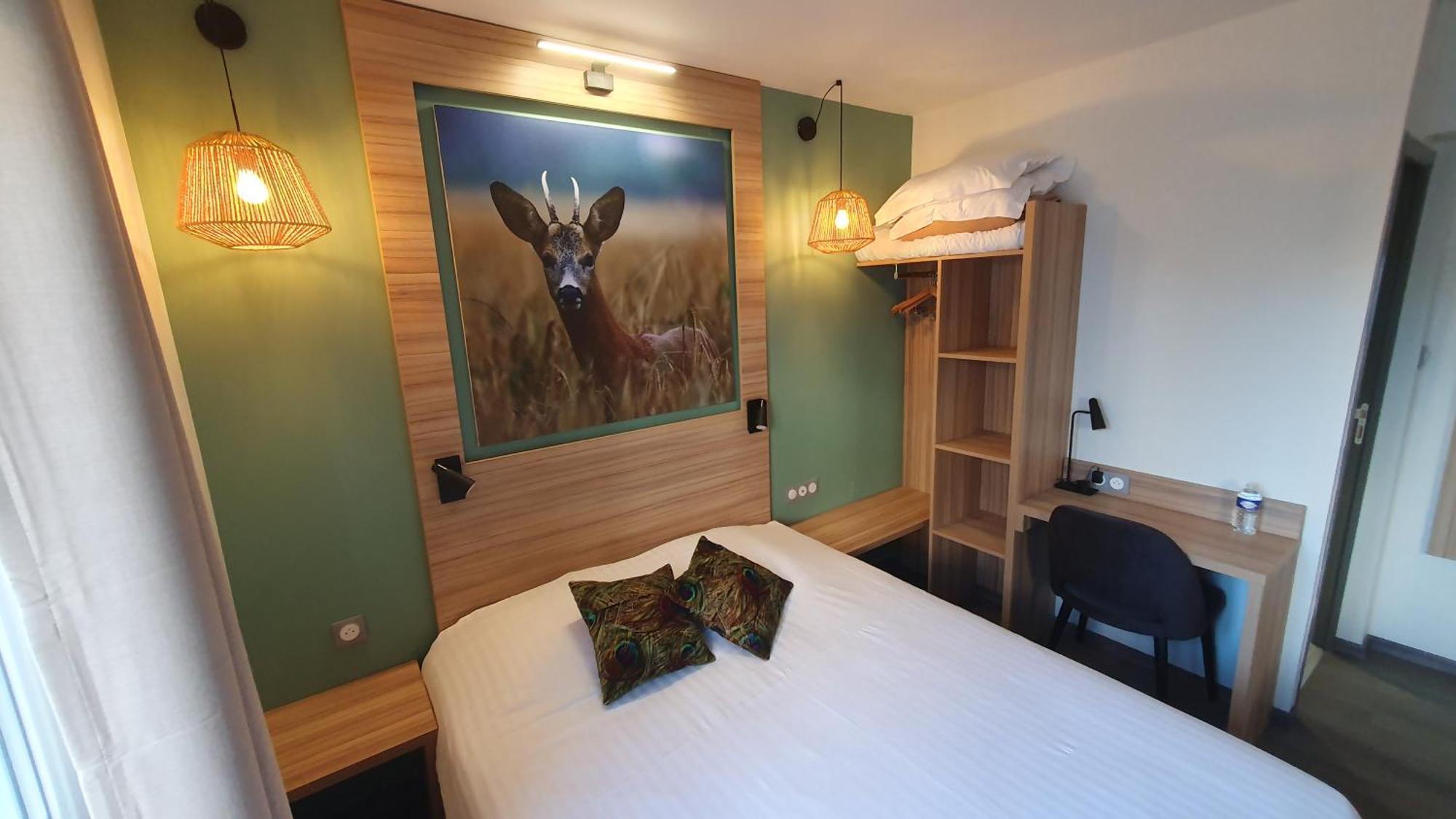 Logis Hotel - Les Pasteliers ลาวัวร์ ภายนอก รูปภาพ